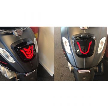 Achterlicht Vespa Sprint/ Primavera led flow smoke + rand matzwart DMP