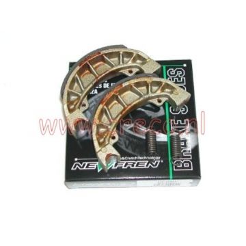 Remschoen/remsegment set 110x25mm Newfren GF0261 Zip 50 2000→2/4-takt/Zip all/Primavera-Sprint 50 2-takt/LX/LXV/S/ET2/ET4/Stalker/Storm/Mojito/Typhoon/NRG/Runner-Diesis-Hexagon-Ice ←2005