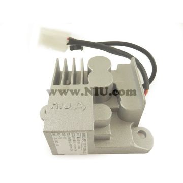 Spanningsregelaar U M1 M+ N1S Gt E4 origineel